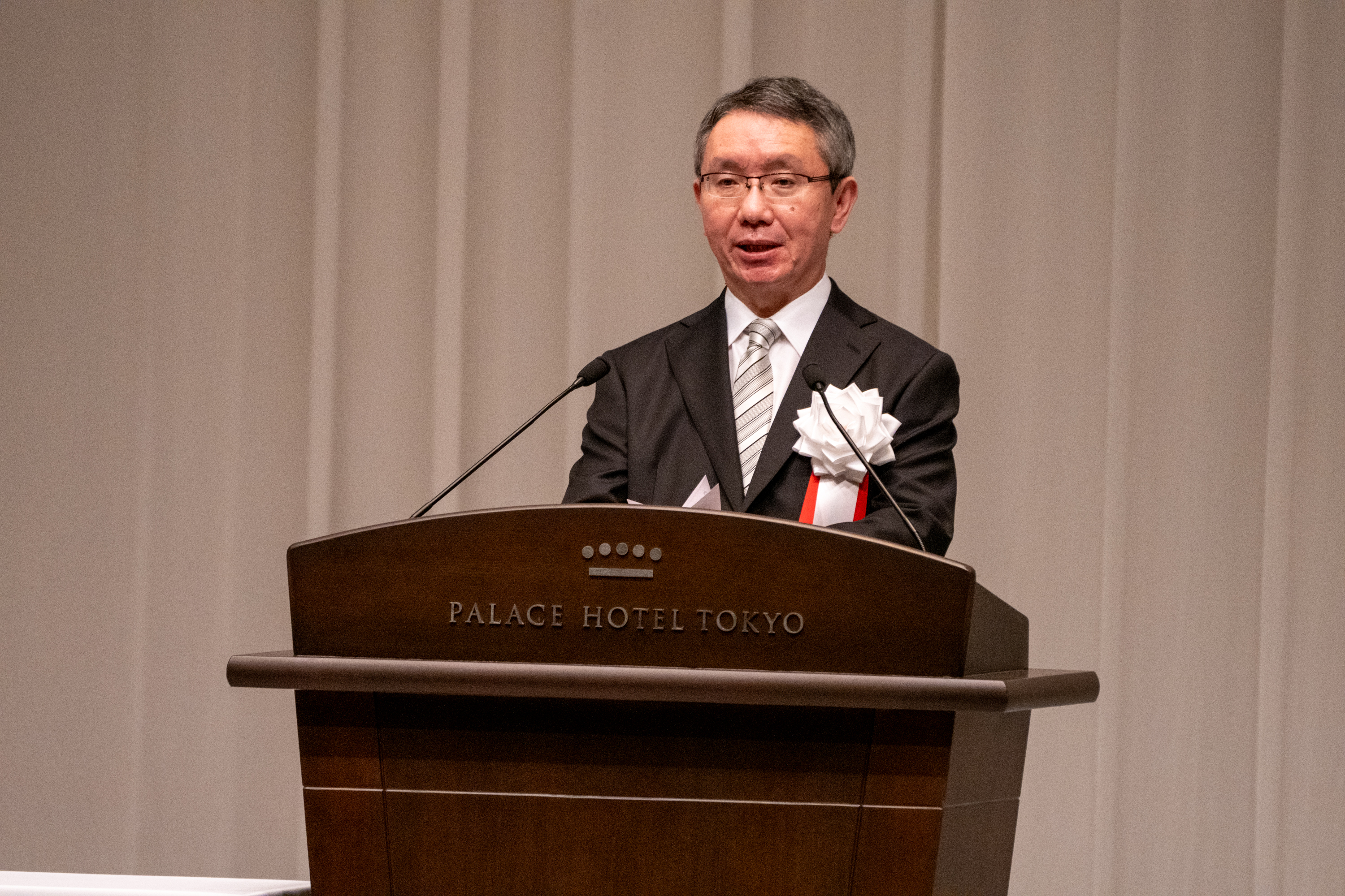 謝辞を述べる野村竜一気象庁長官